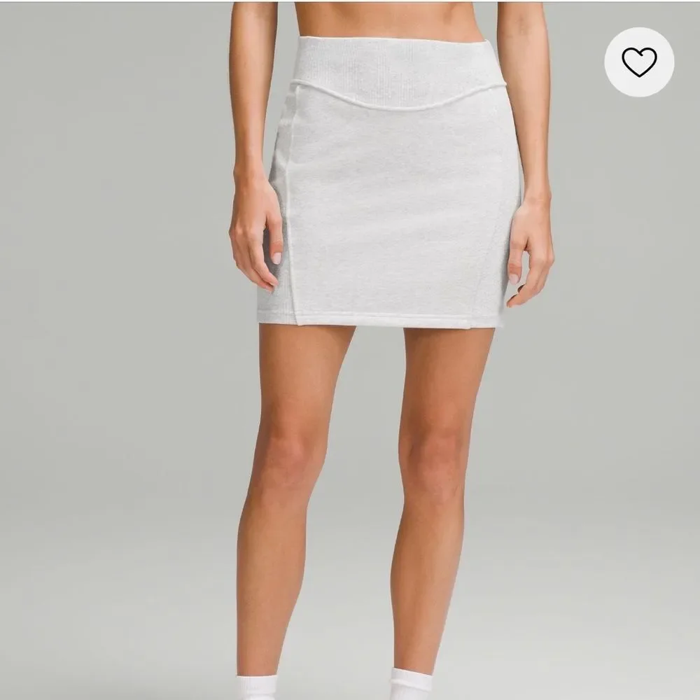 Lululemon Scuba High Rise Mini‎ Skirt Extra Large Light Gray NWT